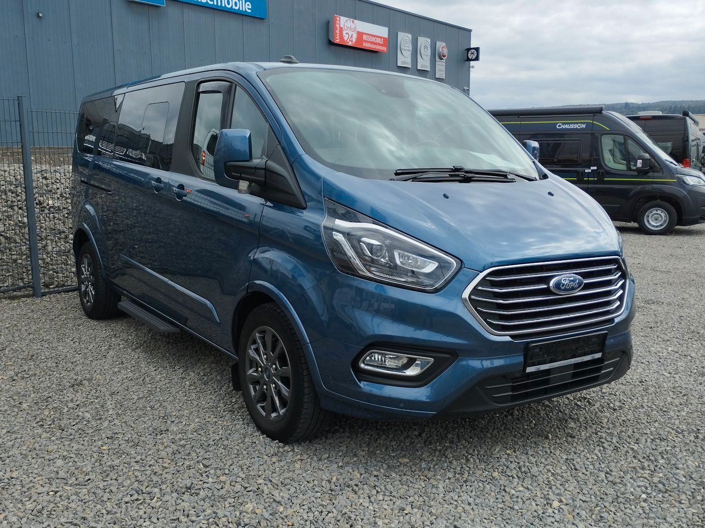 Fahrzeugabbildung Ford Tourneo Custom 2.0 Titanium L2 Standhz AHK 8Sitz