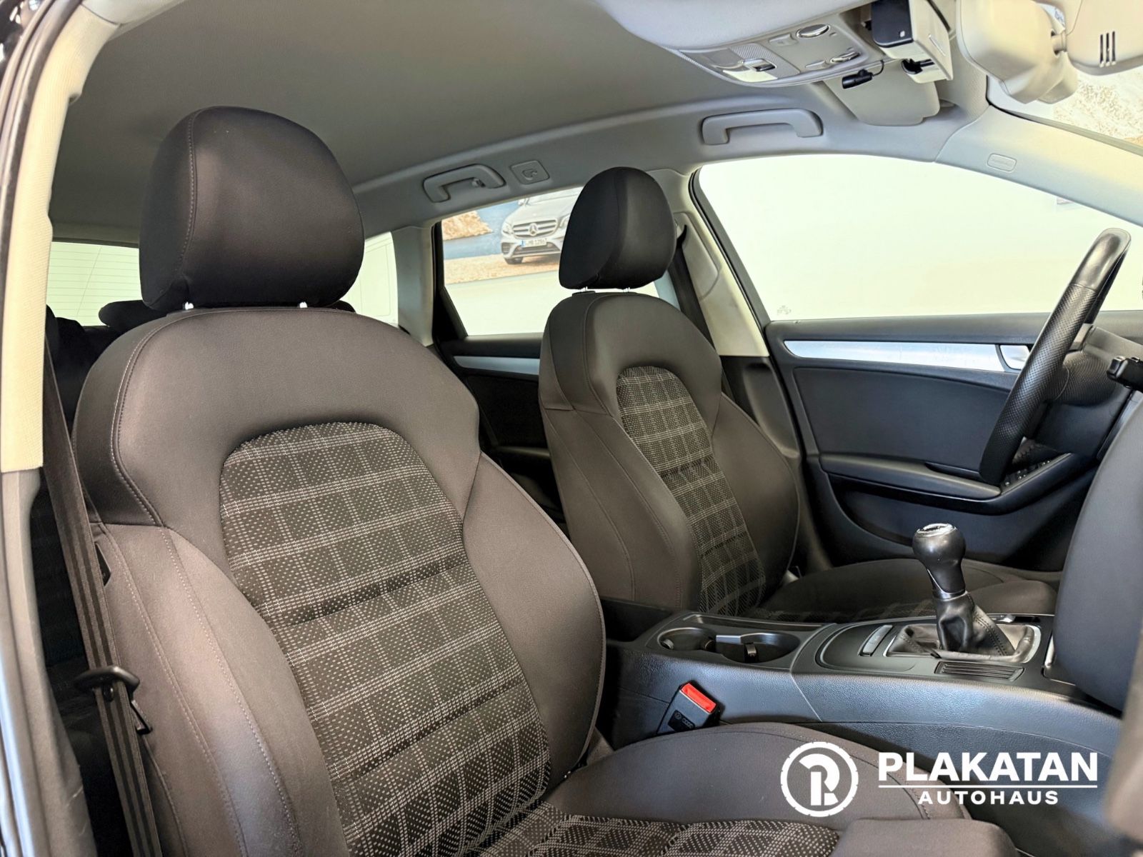 Fahrzeugabbildung Audi A4 Avant Ambition EXPORT
