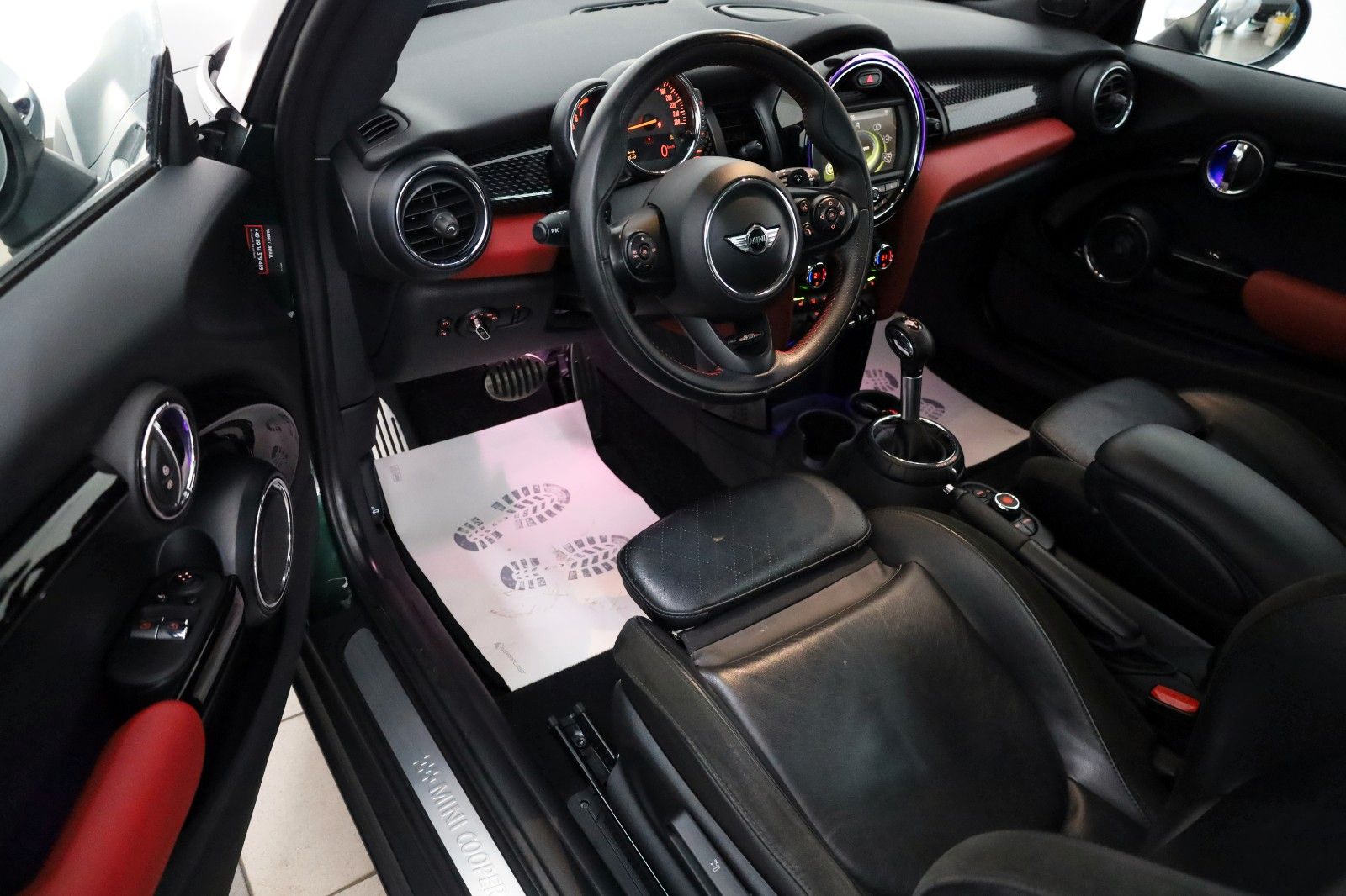 Fahrzeugabbildung MINI COOPER S JCW Umbau,Leder,Panorama,LED,SH