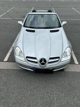 Mercedes-Benz Mercedes SLK 200 Kompressor R171 - Mercedes-Benz SLK 200 mit Benzin-Antrieb: Cabrio, Kompressor R171