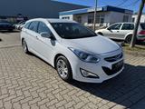 Hyundai i40 cw FIFA World Cup Edition - Hyundai i40 mit Benzin-Antrieb
