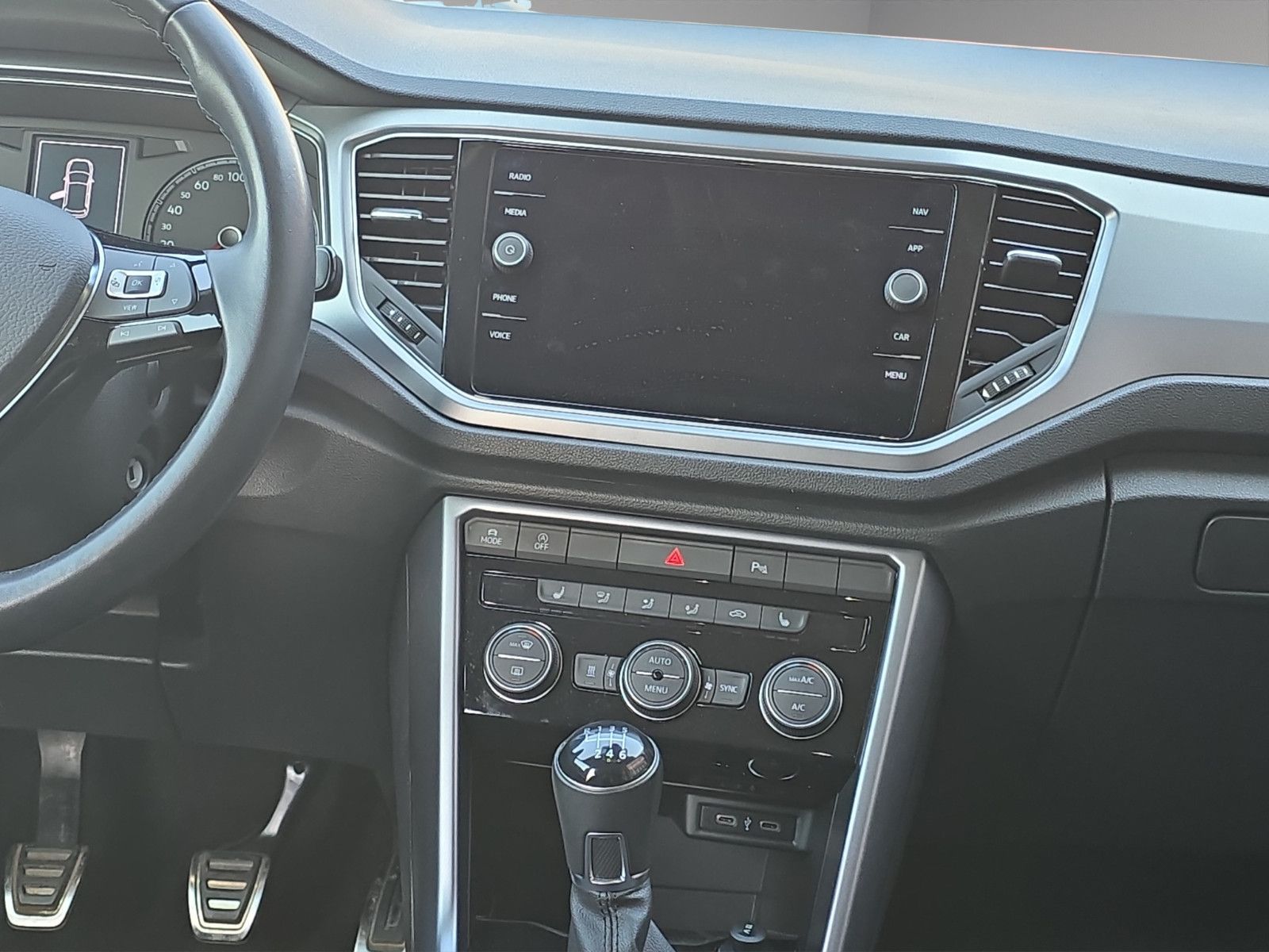 Fahrzeugabbildung Volkswagen T-Roc Active+NAVI+TEMPOMAT+KAMERA+PDC