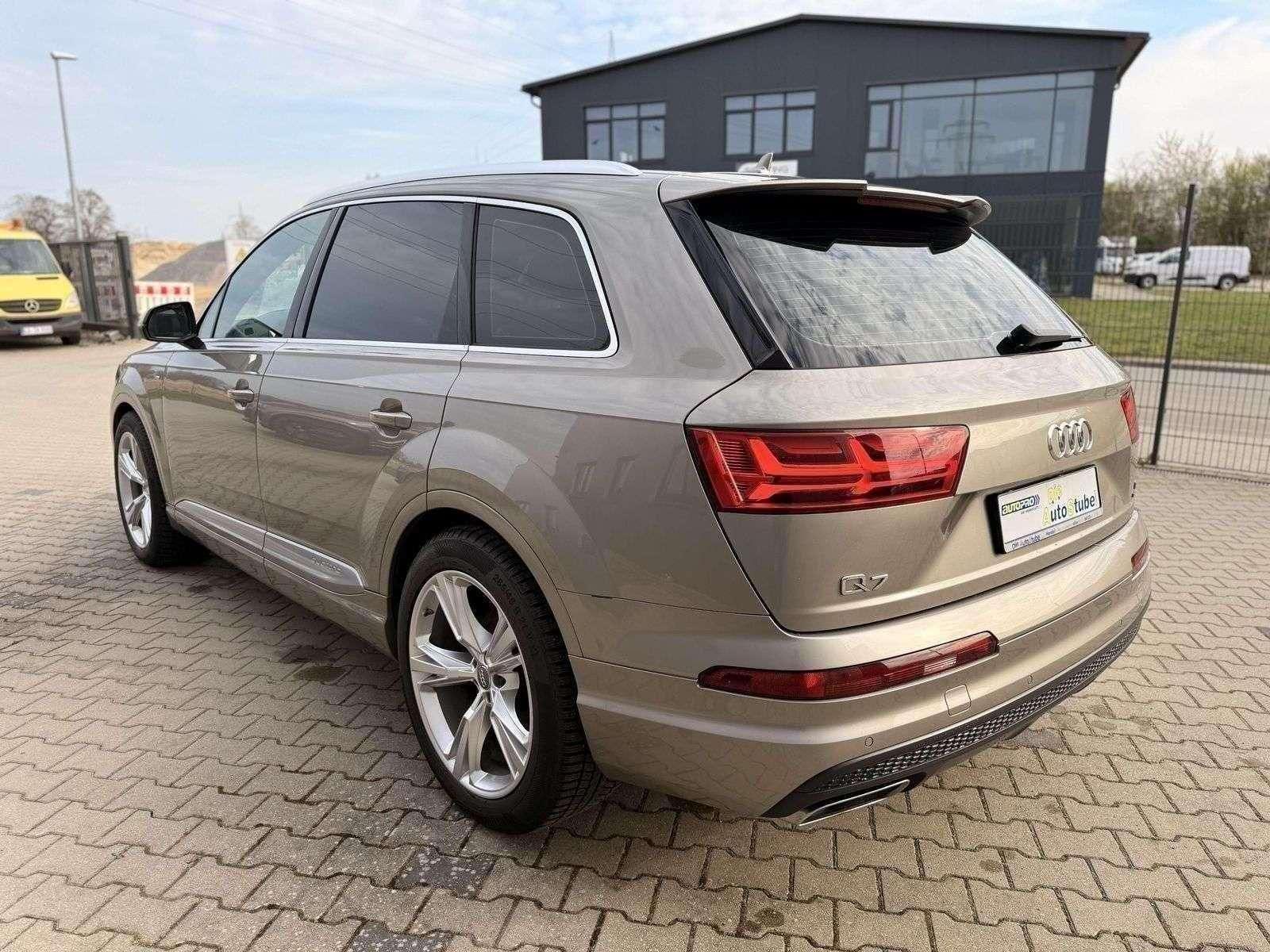 Audi Q7 3.0 TDI quattro S-line/Pano/HuD/Ahk/Nachtsich