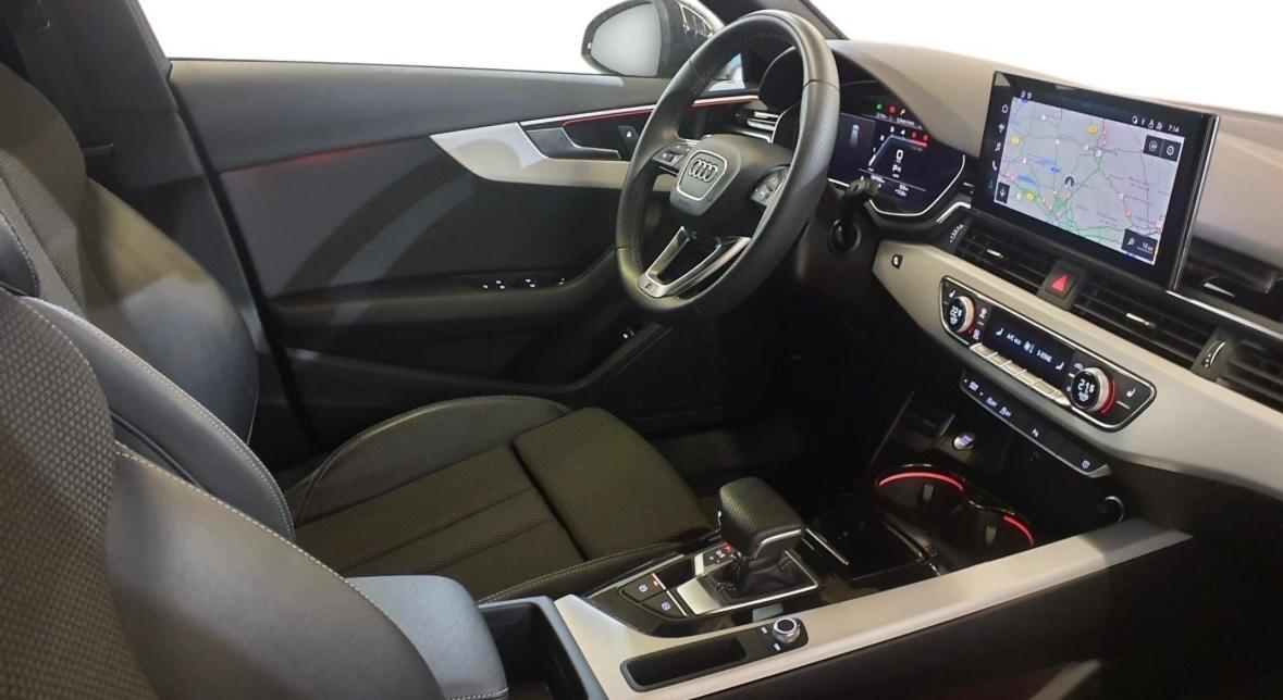 Audi A4 Avant 40TDI S Line EditionONE*VIRTUAL*AHK*LED