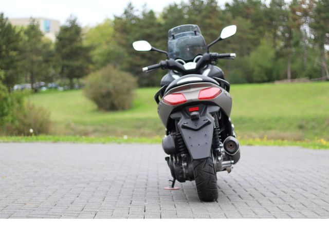 Yamaha X-Max 250 ABS +ARROW