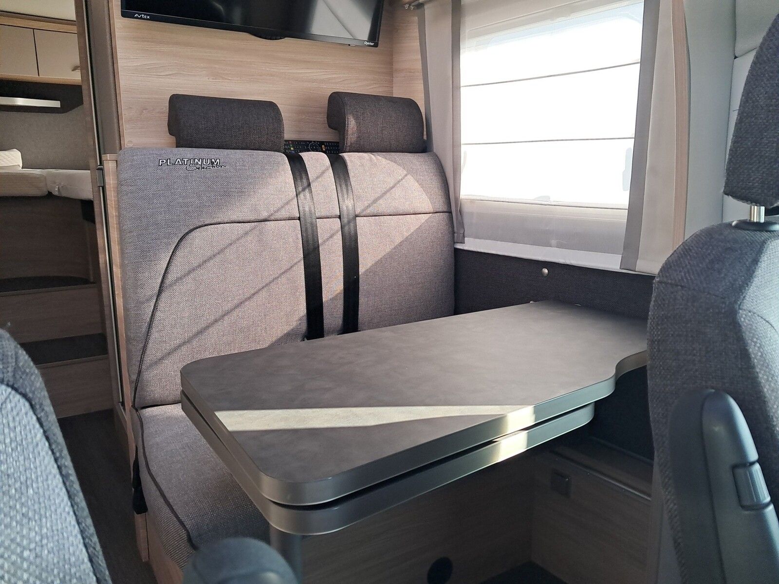 Fahrzeugabbildung Knaus Van TI 650 MEG SAT, 2xSolar,Markise,RK