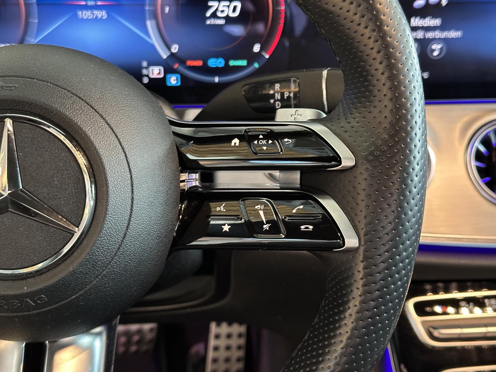 Mercedes-Benz CLS 300 4M*AMG Line*ACC*OLED*MBUX*Leder*LED*