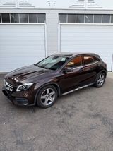 Mercedes-Benz GLA 180 AMG Paket Automatik - Mercedes-Benz GLA 180 in Stuttgart