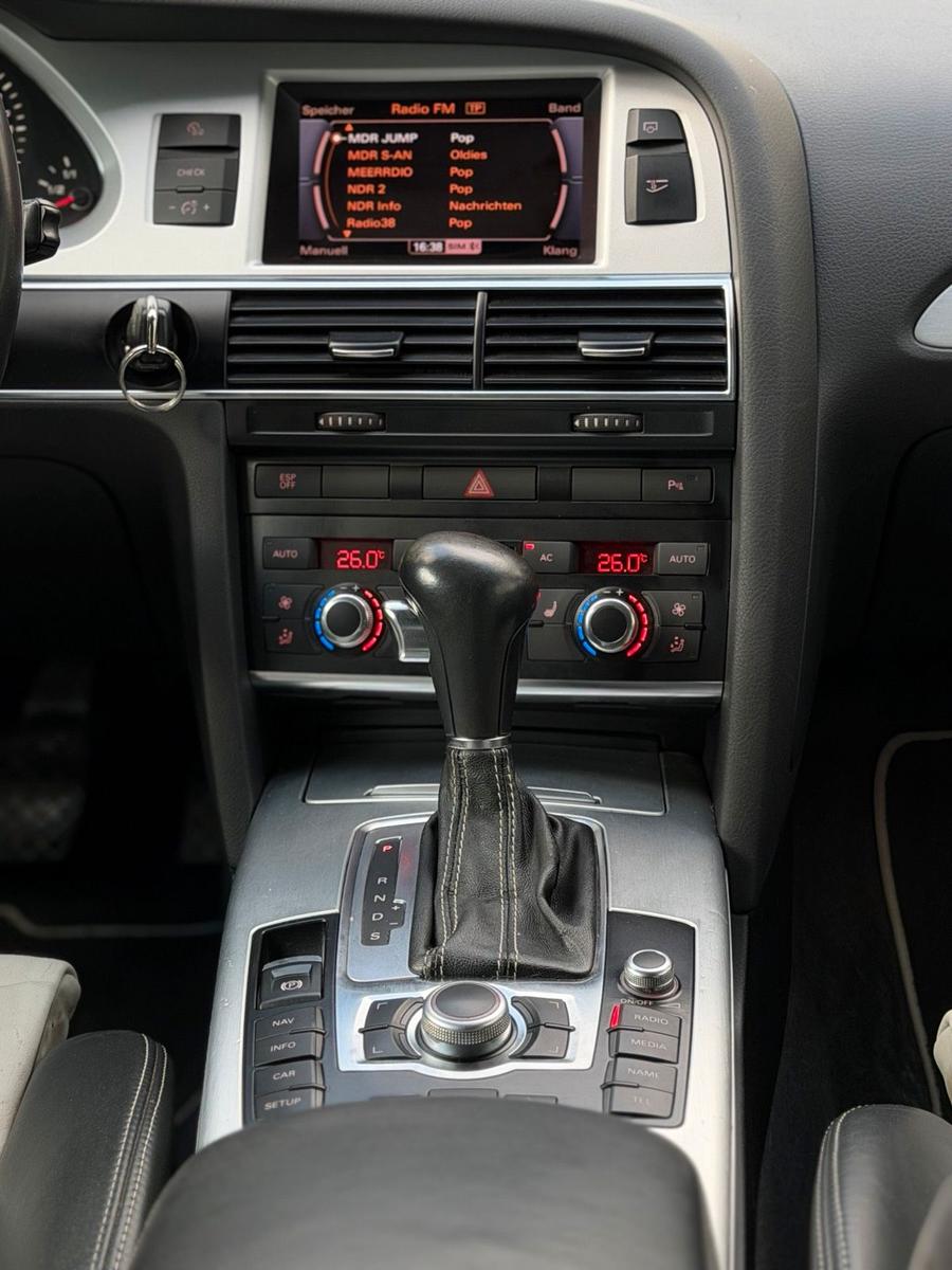 Audi Quattro 2010 — photo 13