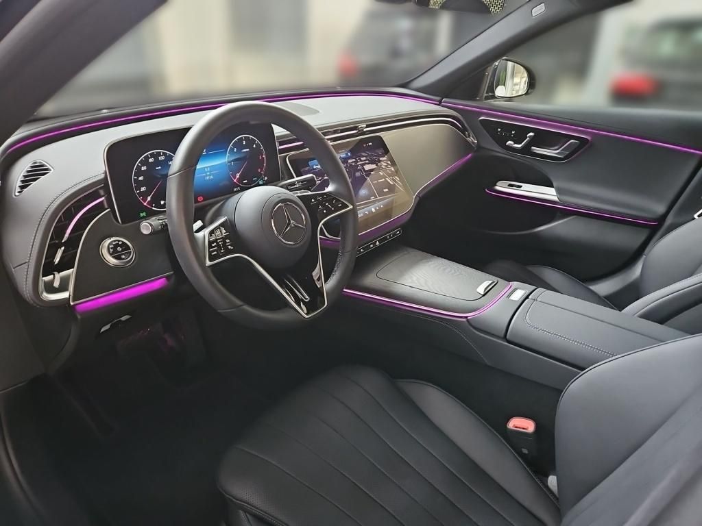 Fahrzeugabbildung Mercedes-Benz E 450 dT 4M Avantg. AHK ACC Sitzklima Pano 360°