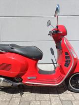 Vespa GTS 125 SUPER  - VESPA 125