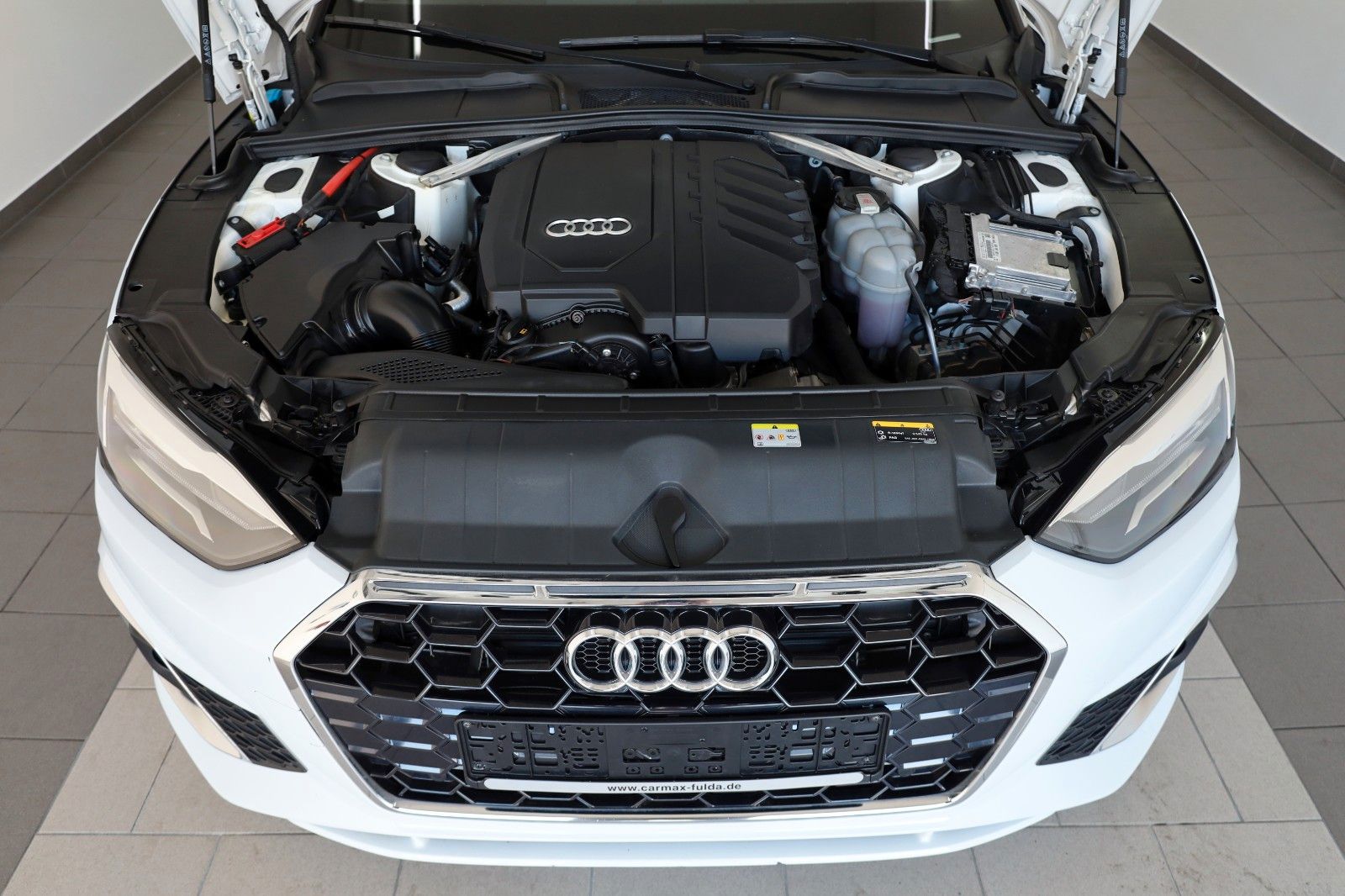 Fahrzeugabbildung Audi A5 Sportback 40 TFSI S line, Leder, Kamera, AHK