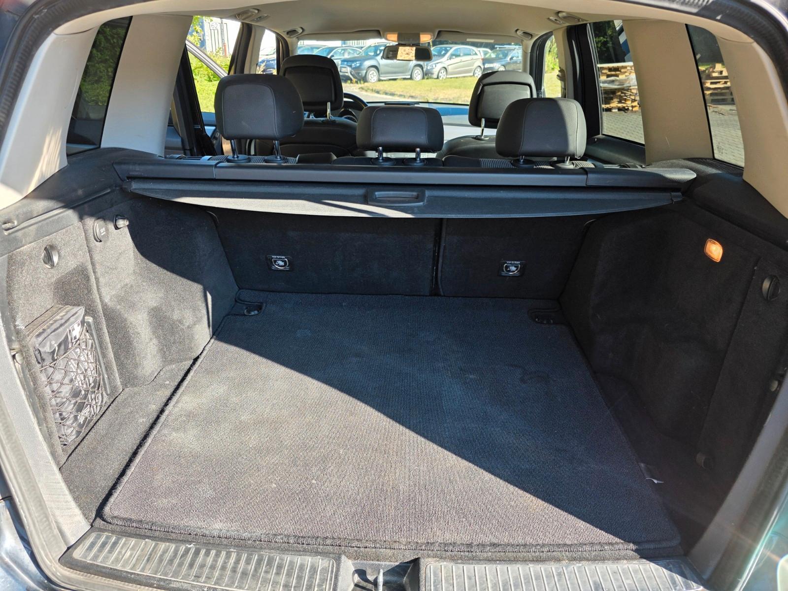 Mercedes-Benz GLK250 2012 — photo 18