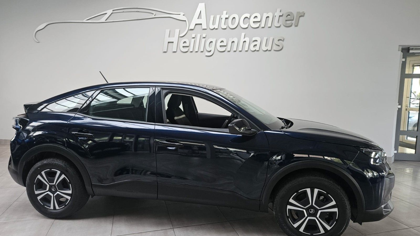 Citroën C4 Lim YOU 1.2 Mild-Hybrid Autom. LED Tempo PDC imagem 2