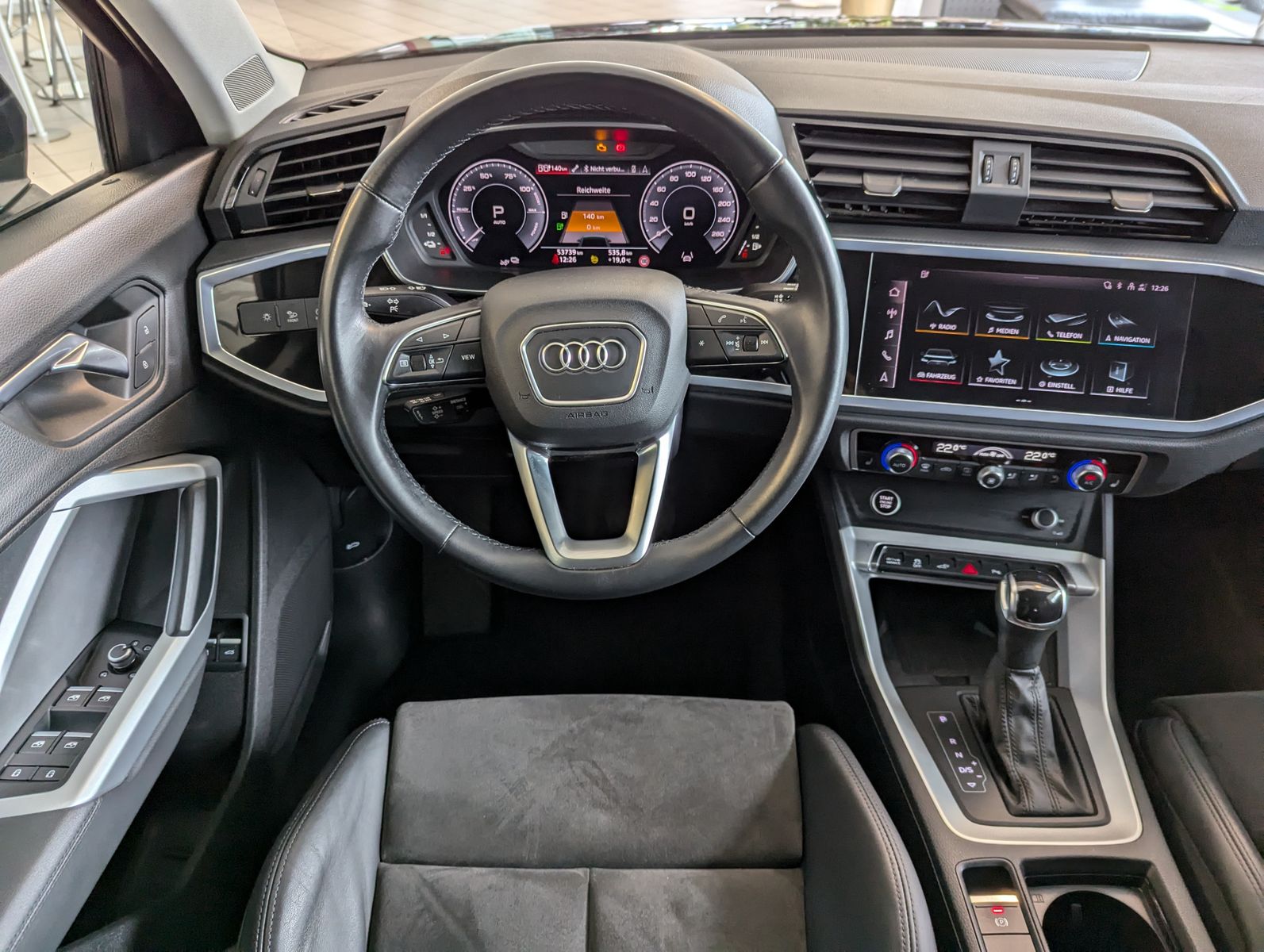 AUDI Q3 45 TFSI e S-tr. Sport-Sitze Leder ACC AHK 18" - Image 20