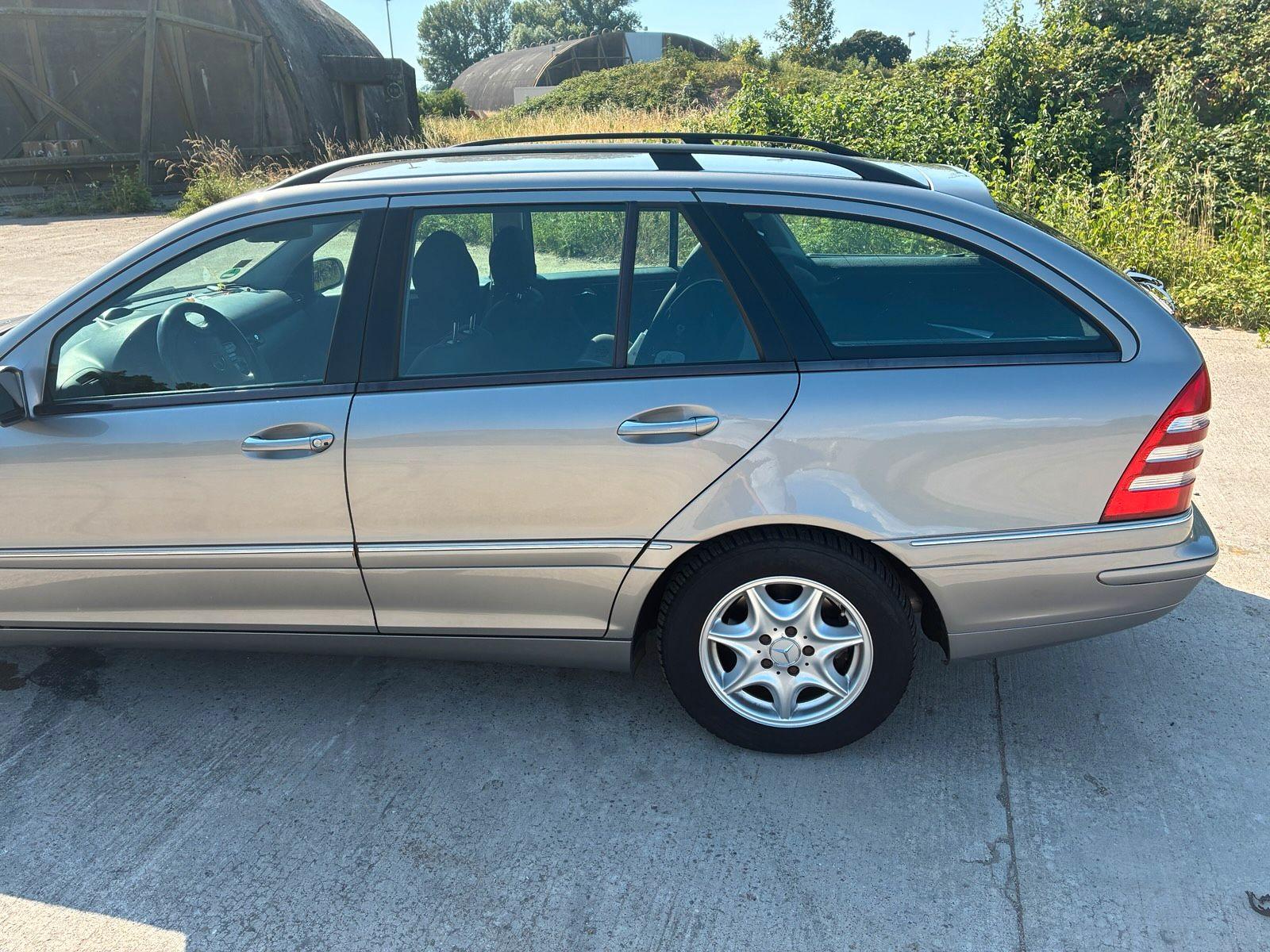 Mercedes-Benz C180 2004 — photo 6
