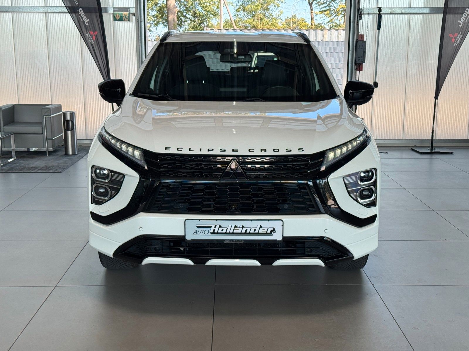 Fahrzeugabbildung Mitsubishi Eclipse Cross 2.4 PHEV Plus Select Black 4WD