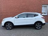Nissan Qashqai N-Connecta 1.2"360°Kam"Navi"Pano"SiHz" - Nissan Qashqai