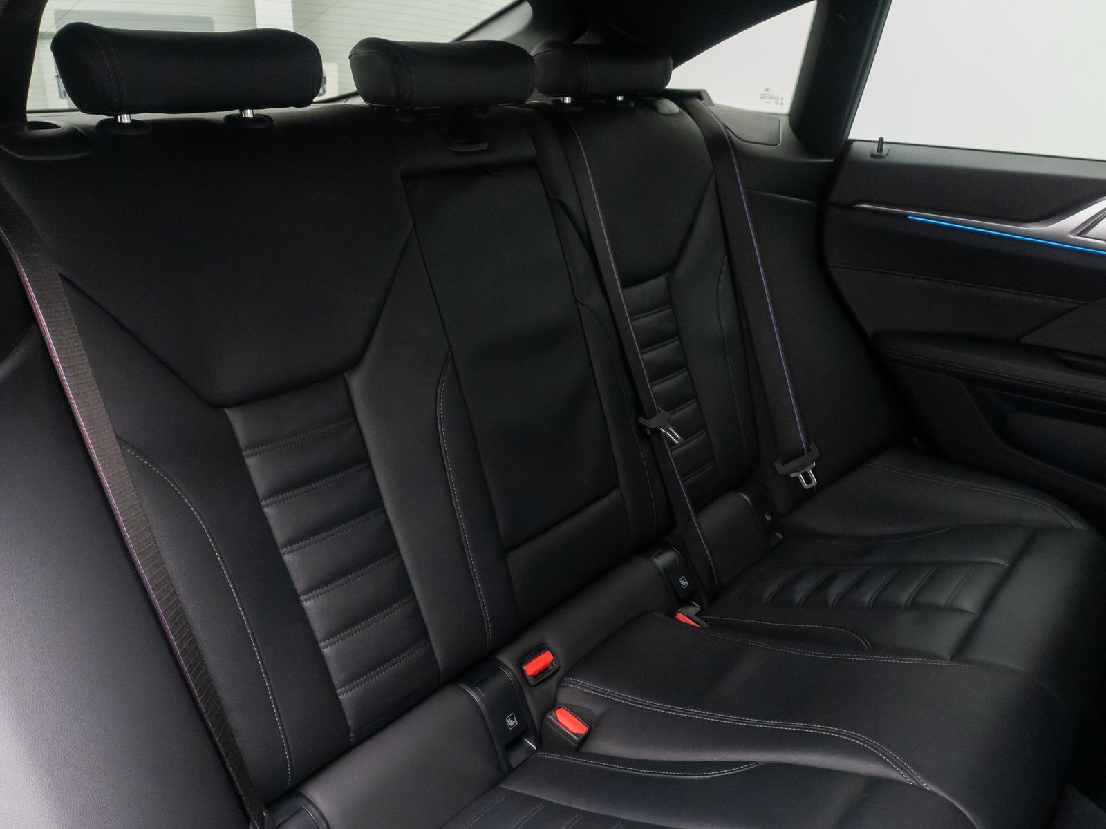 Fahrzeugabbildung BMW i4 eD40 Gran Coupe M Sport 360°HUD H/K Laser DAB