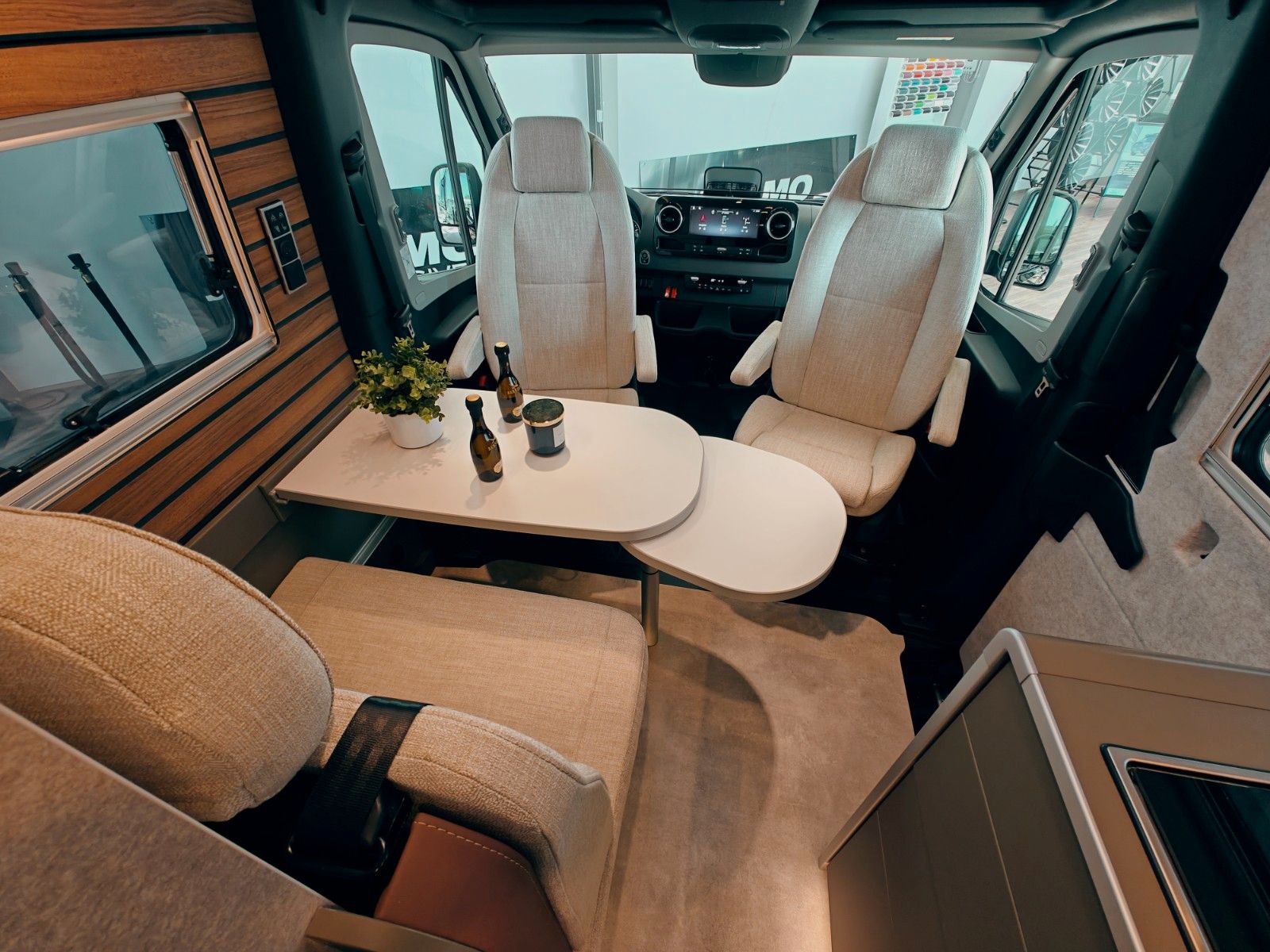Fahrzeugabbildung HYMER / ERIBA / HYMERCAR GRAND CANYON S 4x4 MB 600 by palmo