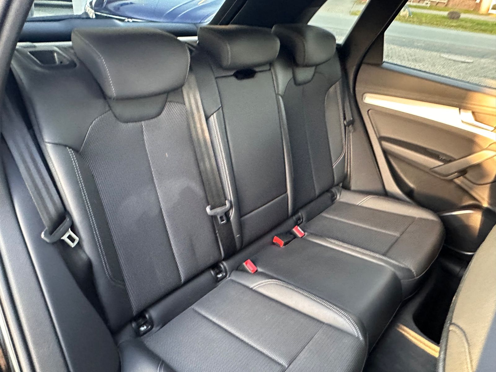 Fahrzeugabbildung Audi Q5 40 TDI quattro S line AHK/ACC/Navi/APP/LED