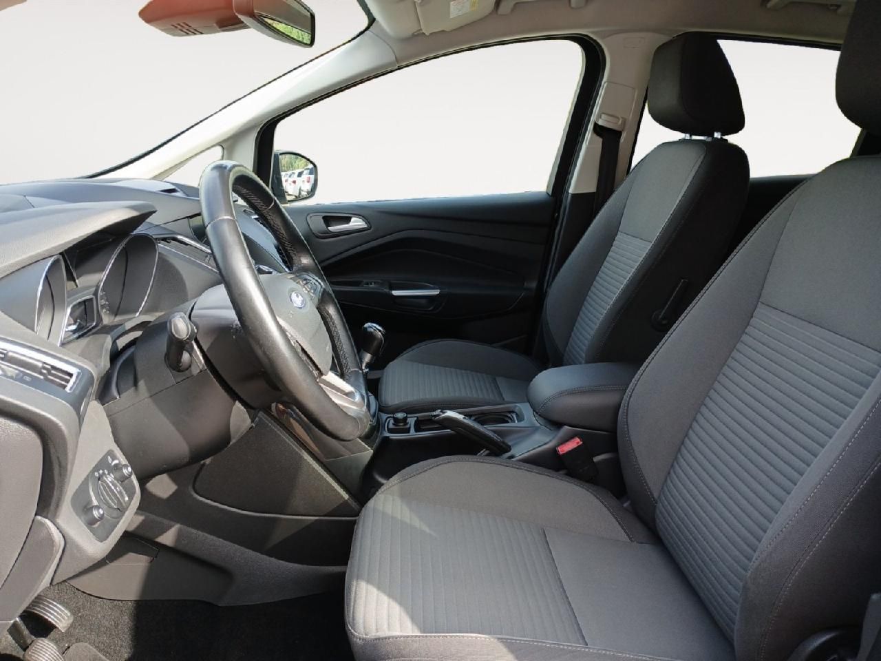 Fahrzeugabbildung Ford C-MAX Titanium