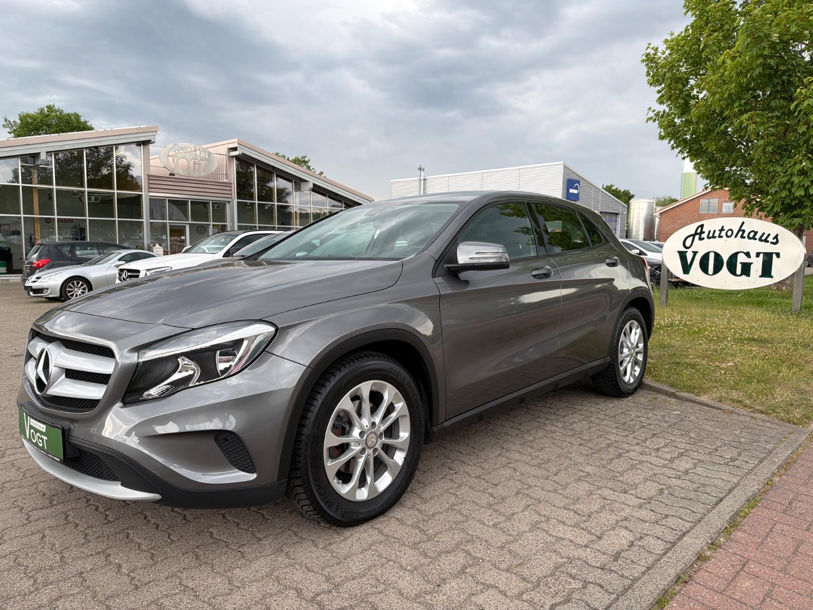 Mercedes-Benz GLA 200 TEMP/SHZ/NAVI