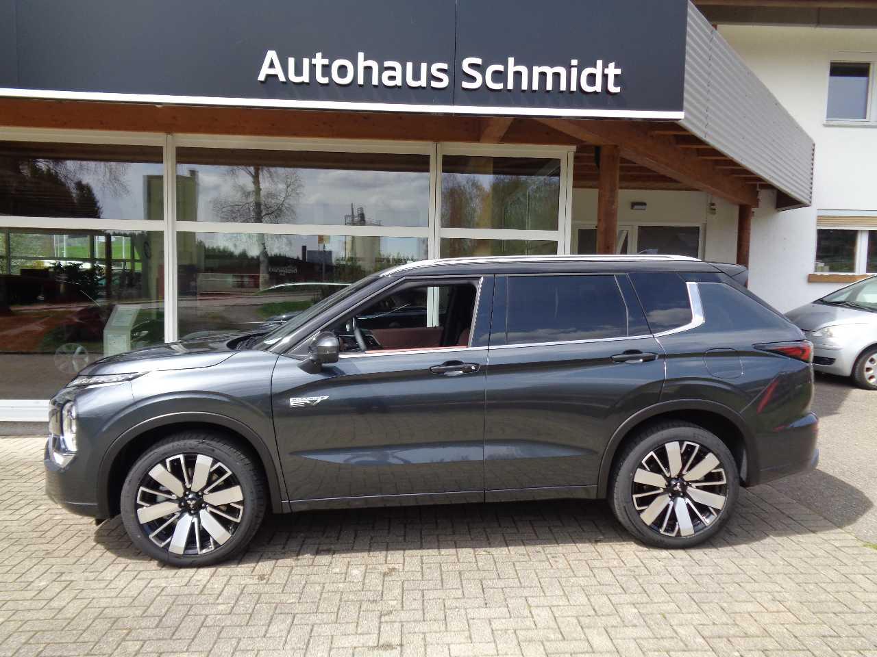 Mitsubishi Outlander 2.4L PHEV TOP Luxury-Paket 2-Farb