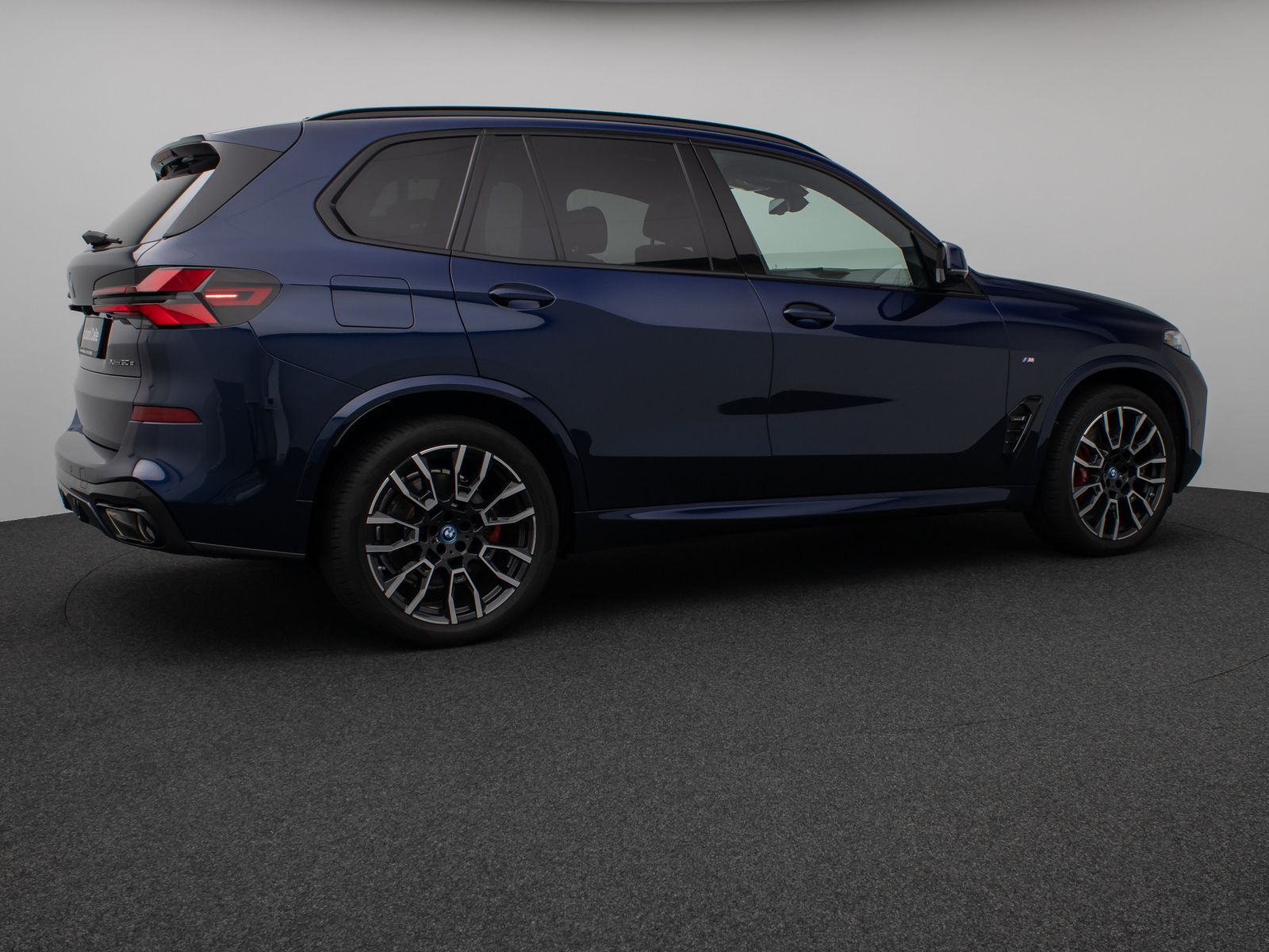 Fahrzeugabbildung BMW x5 xD50e M SportPro Panorama 360°HUD DAB H/K 21"