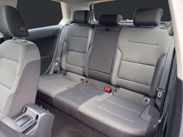 Volkswagen Golf - 11