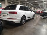 Audi SQ7 4.0 TDI quattro, Voll, 23``,Luft,Pano,AHK - weiße Audi SQ7