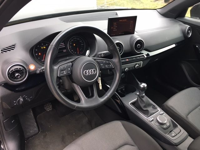 Q2 Sport 30 TFSI LED/17-ZOLL/NAVI+SOUND/GRA/APS/