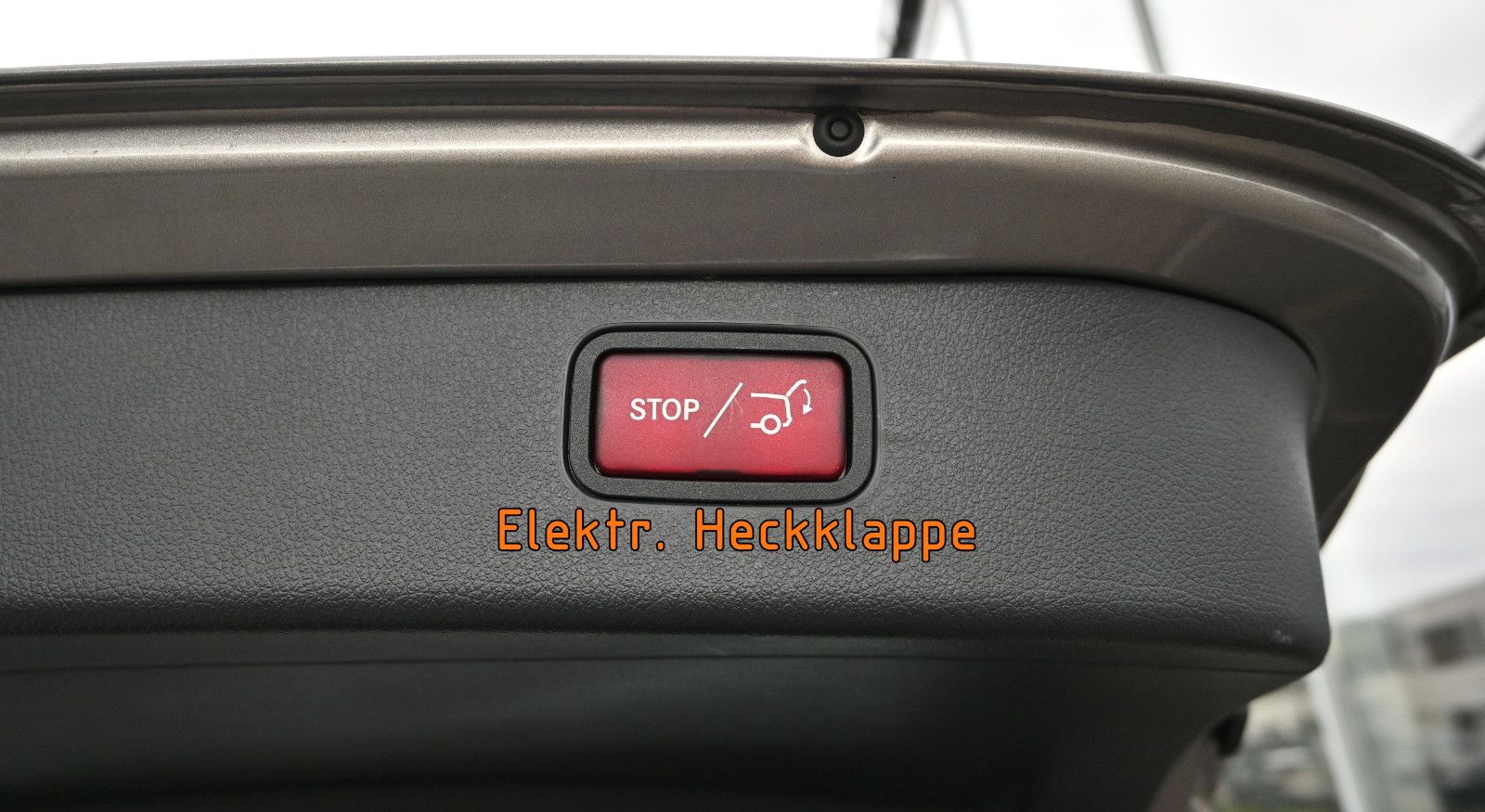 Fahrzeugabbildung Mercedes-Benz C 300 d T AMG Line °ACC°PANORAMA°WINTERPAKET°