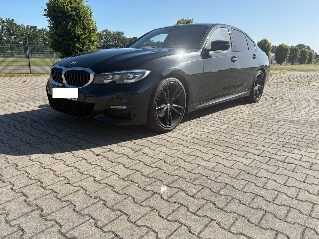 Image of BMW 320