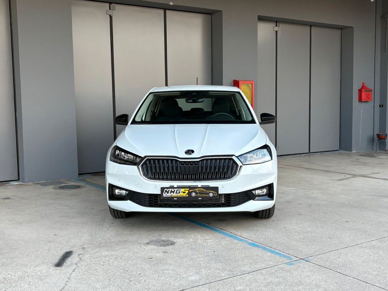 Skoda Fabia 1.0 mpi Young Edition 80cv imagem 2