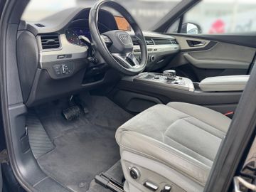 Audi Q7 - 8