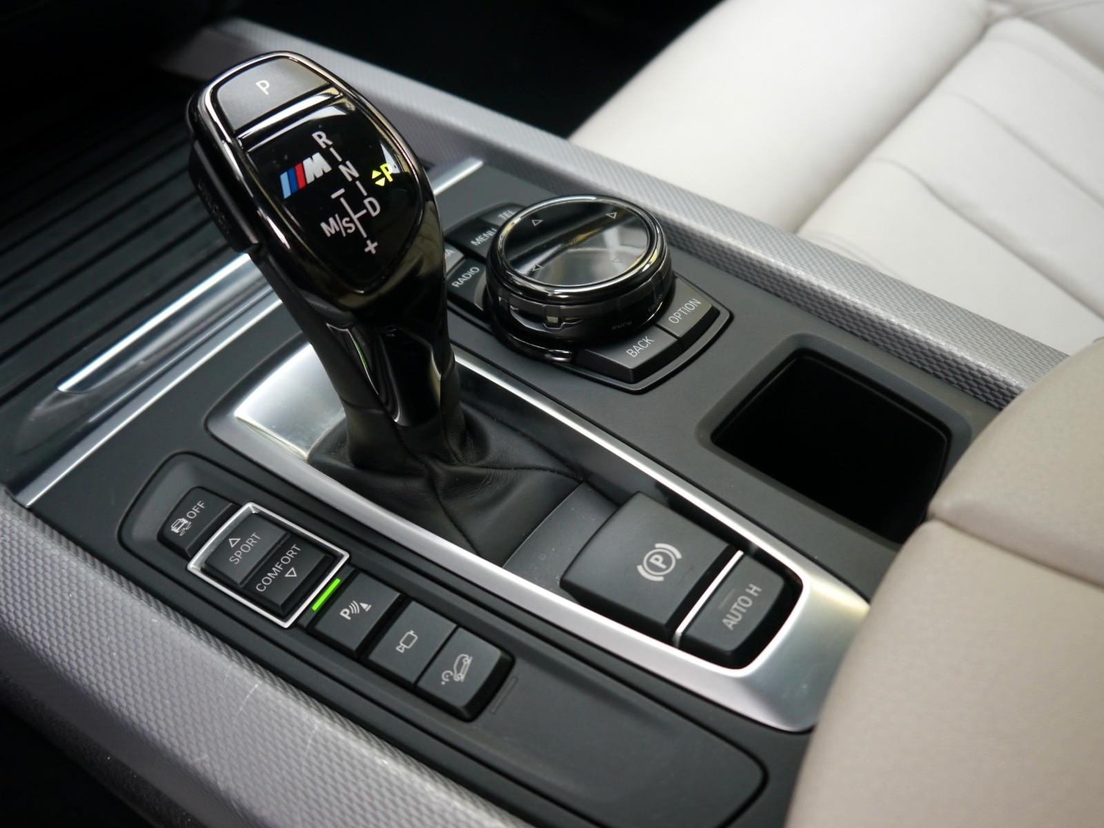 BMW X5 M50d F15 381 ch • BVA • H&K • Surround View • Head-Up Display