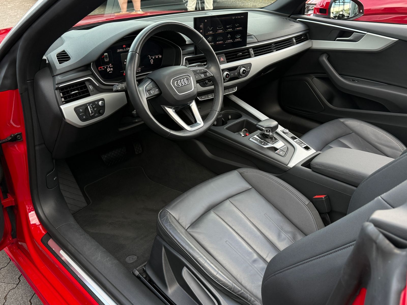 Fahrzeugabbildung Audi A5 Cabrio advanced 40 TFSI S tronic NAVI LEDER