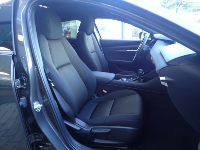 Fahrzeugabbildung Mazda 3 Selection SKYACTIV-G 2.0 M-Hybrid HUD Navi 360
