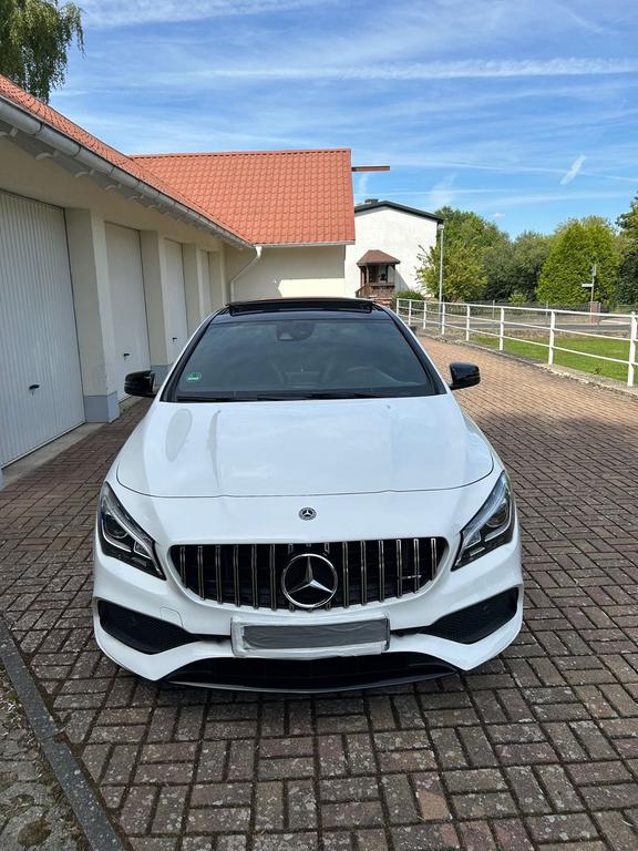 Mercedes-Benz CLA 200