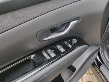Fahrzeugabbildung Hyundai Tucson TREND Plug-In Hybrid 4WD LED ASSI SOFORT