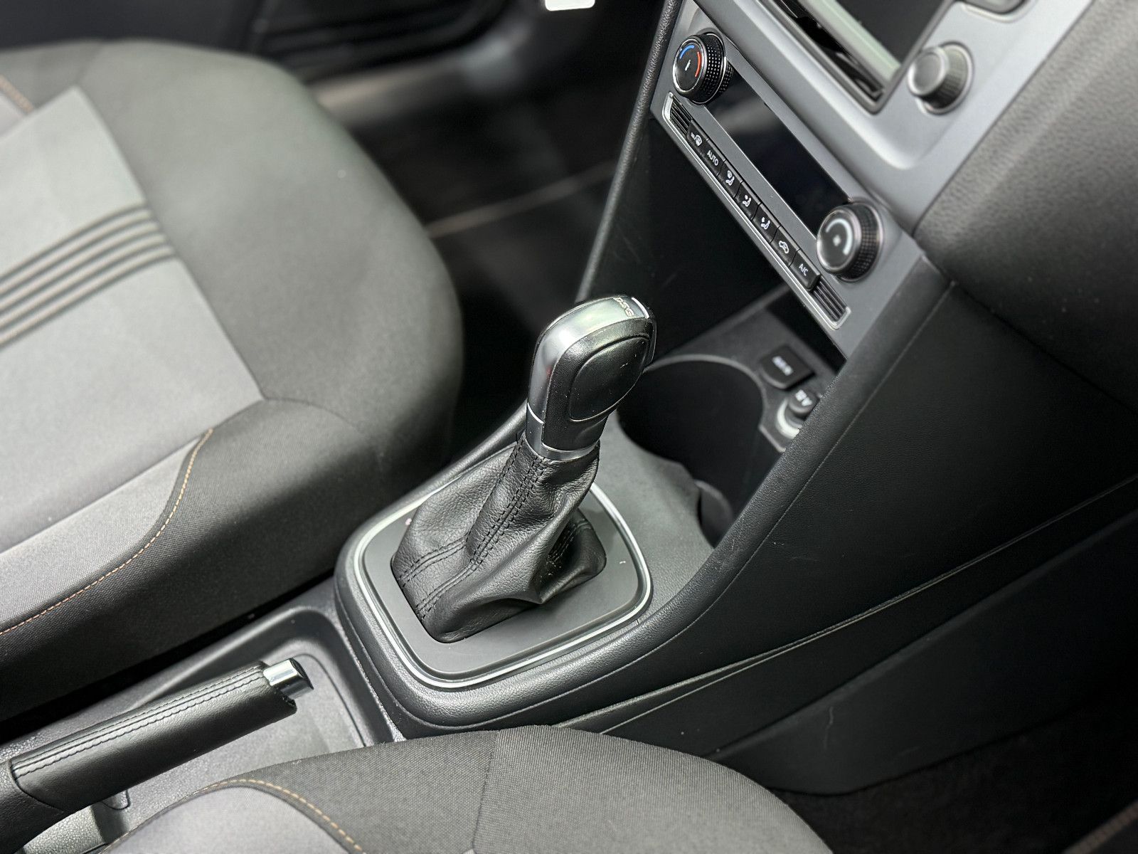 Fahrzeugabbildung Volkswagen Polo V Allstar |DSG|PDC|NAVI