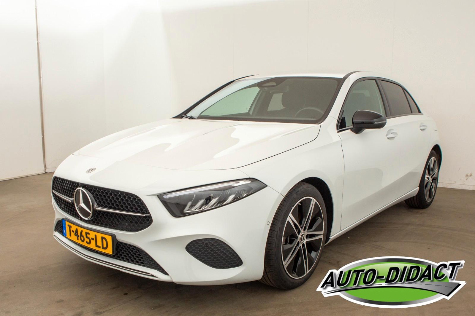 Mercedes-Benz A 180 Automaat Progressive Navi Camera LED