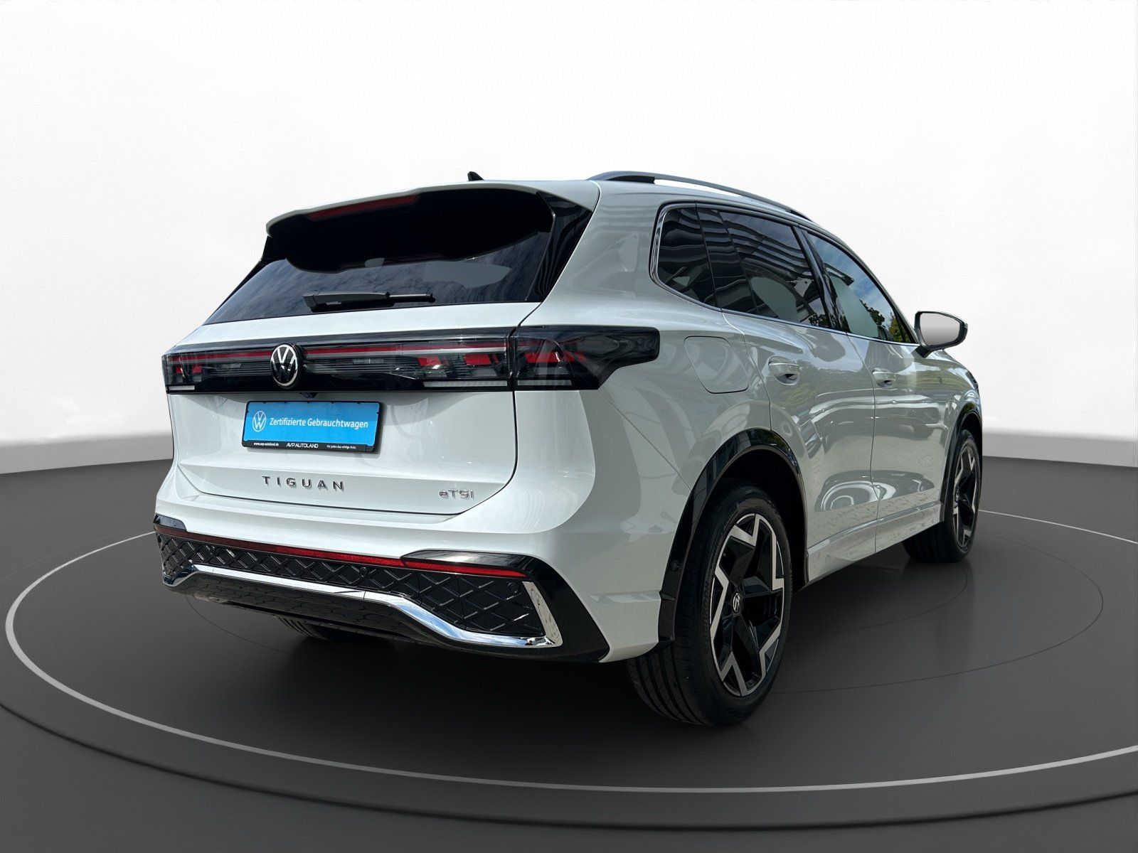 Volkswagen Tiguan 1.5 eTSI DSG R-Line NAVI LED AHK foto 5