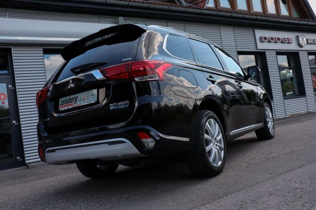 Fahrzeugabbildung Mitsubishi Outlander PHEV 4WD AT TOP Leder GSD AHK