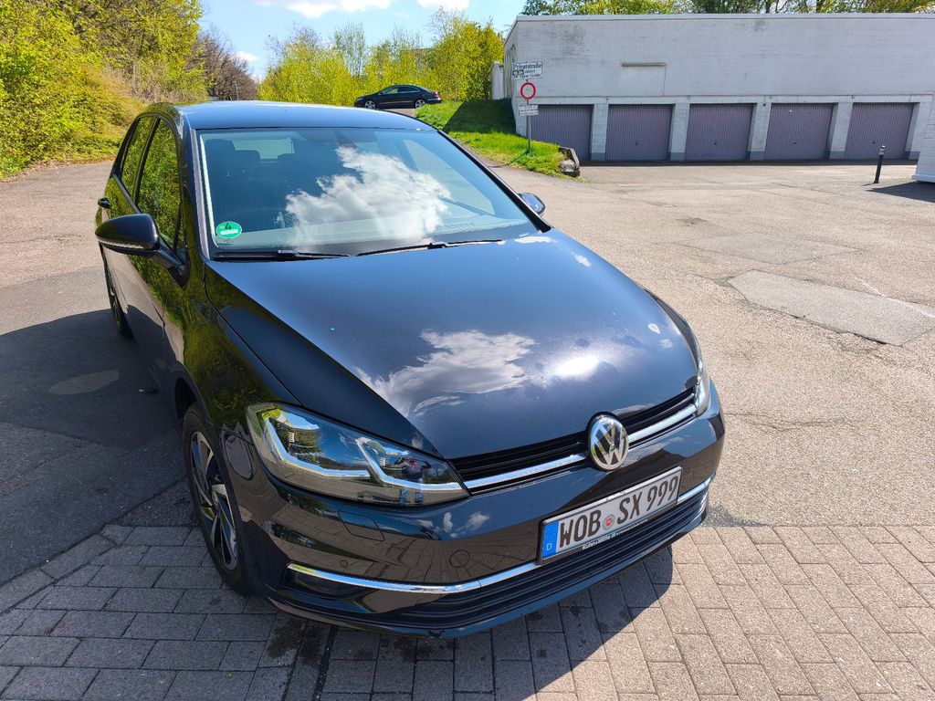 Image of Volkswagen Golf