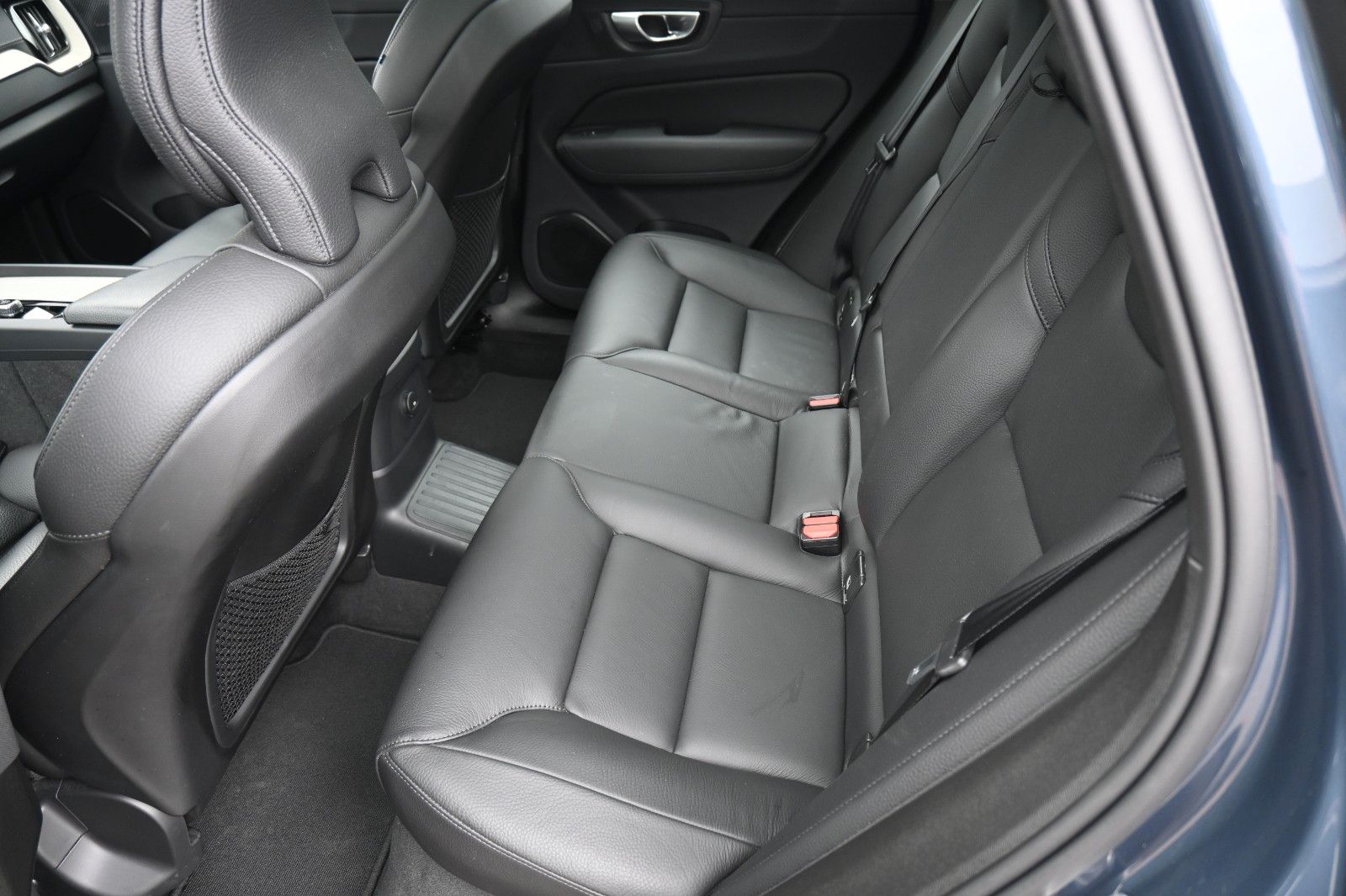 Fahrzeugabbildung Volvo XC60 T8 Inscription PHEV AWD*H&K*STHZG*PANO*