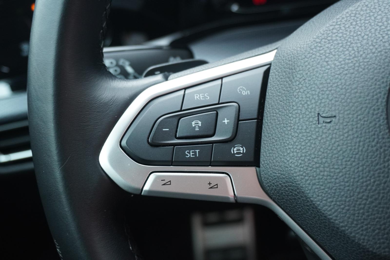 Volkswagen Golf VIII eTSI Klimaaut. LED Navi Kamera, миниатюра 18