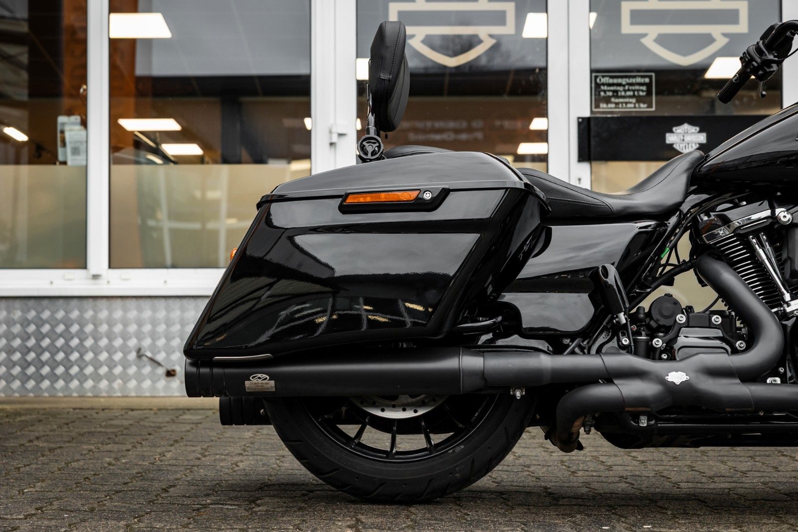 Fahrzeugabbildung Harley-Davidson FLHXS Street Glide 114 cui - Jekill & Hyde -