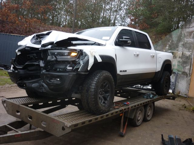 Dodge RAM 6.2 v8 4x4 TRX